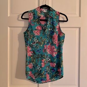 Express Portofino Sleeveless Button Up Top